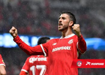 Diablos Rojos congelado por lluvia y defensa de Pumas