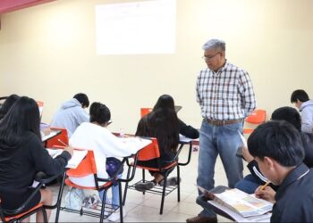 Principales problemas y hechos en el sector educativo