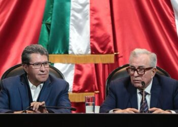 Ricardo Monreal, coordinador de los diputados de Morena, declara su apoyo a Rubén Rocha Moya. /AMEXI /FOTO: Morena.