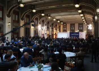 Anuncia México inversiones por 20 mil millones de dólares