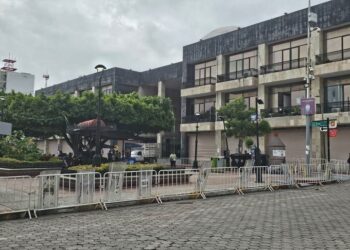 Impiden a periodistas acceso al Congreso chiapaneco