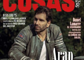 Arap Bethke celebra 30 años de carrera con portada en la revista “Cosas”