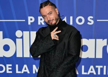 J Balvin, María Becerra, Gloria Trevi desfilaron por la alfombra roja de los Premios Billboard de la Música Latina