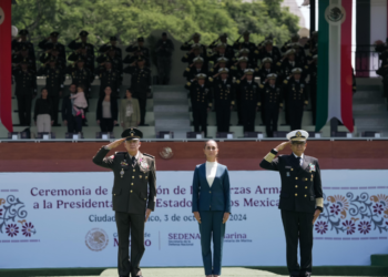 Fuerzas Armadas juran lealtad a su Comandanta Suprema