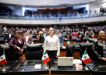 Legisladores de Morena rechazan revisión de aprobación de RPJF