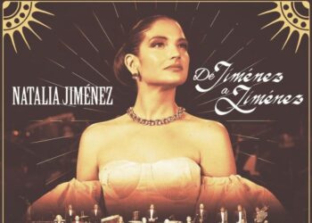 Natalia Jiménez presenta su disco “De Jiménez a Jiménez” como un homenaje al famoso cantautor José Alfredo Jiménez y cuyas canciones se grabaron en el Teatro Juárez de Guanajuato.