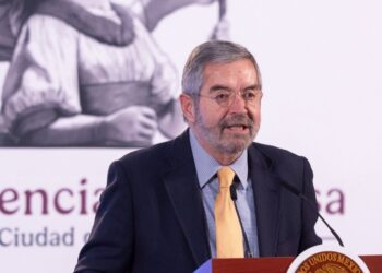 Juan Ramón de la Fuente, secretario de Relaciones Exteriores, manda extrañamiento por declaraciones de Ken Salazar, embajadore de EU en México