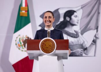 ¡Van contra los piratas! El gobierno federal firma decreto para proteger a la industria textil