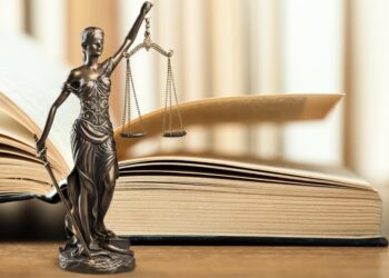 Subordinar la SCJN al Poder Ejecutivo, la finalidad de la reforma judicial, señalan estudiantes universitarios.