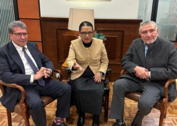 Se reúnen en la Secretaría de Gobernación el senador Adán Augusto López y el diputado Ricardo Monreal