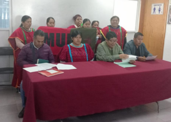 Integrantes del MULT realizan conferencia de prensa. Denuncian ejecuciones extrajudiciales en la región triqui y anuncian movilizaciones.