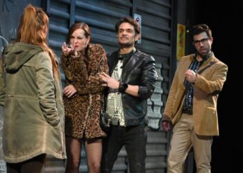 ¡Atrapados! celebra un año de éxitos en la escena teatral mexicana