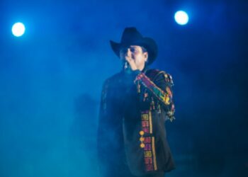 Julión Álvarez conquista Costa Rica con un concierto ante 25 mil espectadores