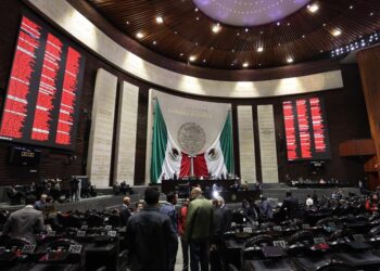 Aprueban en la Cámara de Diputados dictamen que impide impugnar las reformas constitucionales.