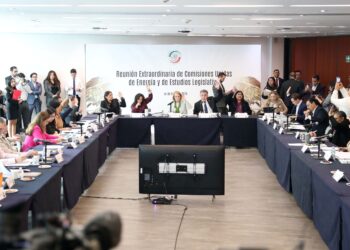 Leyes en materia energética avanzan en comisiones del Senado