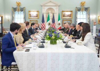 México y EU acuerdan acciones conjuntas contra el crimen organizado. Primera reunión binacional sobre seguridad.