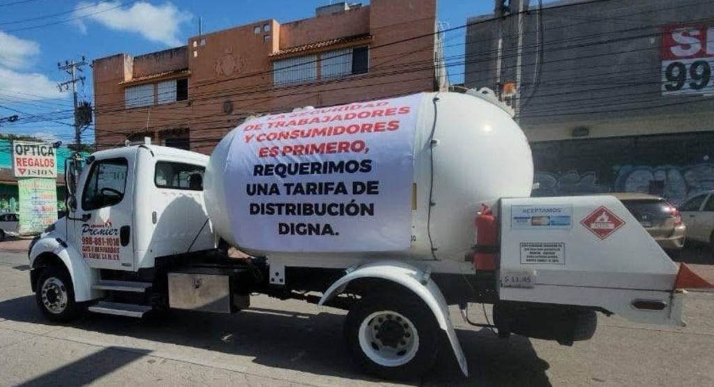 Marcha de gaseros en Cancún por revisión de tarifa de distribución