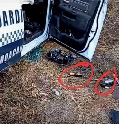 De acuerdo con la SSP, en el sitio del accidente se localizaron envases de bebidas alcohólicas.