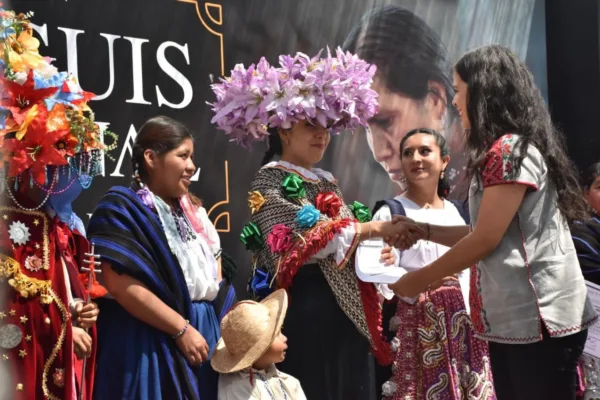 la secretaria de Cultura, Tamara Sosa Alanís destacó que la indumentaria tradicional es un saber ancestral.