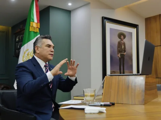 Alejandro Moreno, senador. Dirigente del PRI Nacional