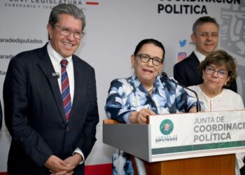 Atentos a la instalación de bases militares de EU en la frontera con México