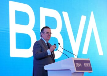 Ebrard: “aguardan” las inversiones hacia México, pero no por reforma judicial