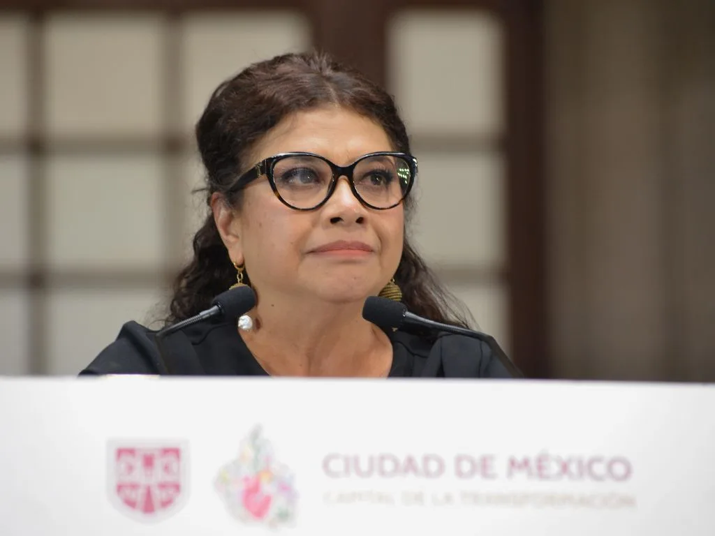 Clara Brugada lamenta el asesinato de Ximena Guzmán y José Muñoz. AMEXI Foto La Isabel