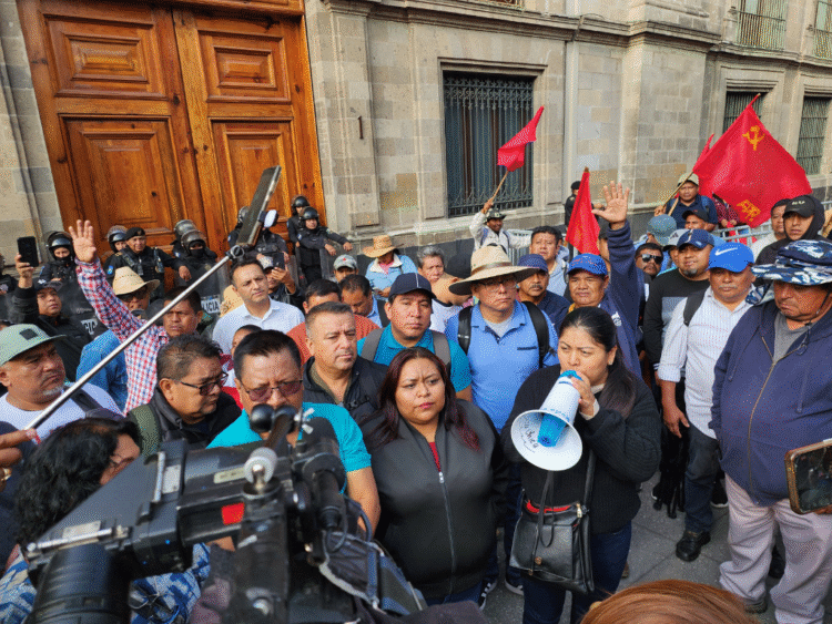 Al iniciar el séptimo día de la huelga nacional, la profesora Yenny Aracely Pérez Martínez, secretaria general de la sección 22 de de la CNTE, denuncia la falta de sensibilidad de la presidenta Claudia Sheinbaum para atender las demandas del magisterio.