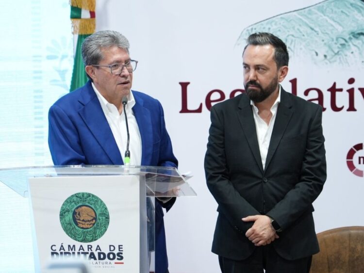 Confirma Monreal periodo extraordinario en el Congreso.
