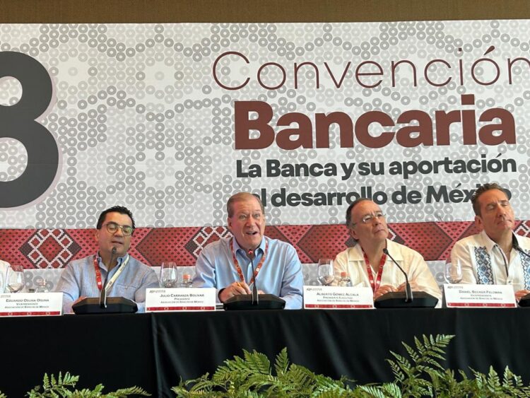 Bancos ven imposible bajar las tasas de interés por decreto
