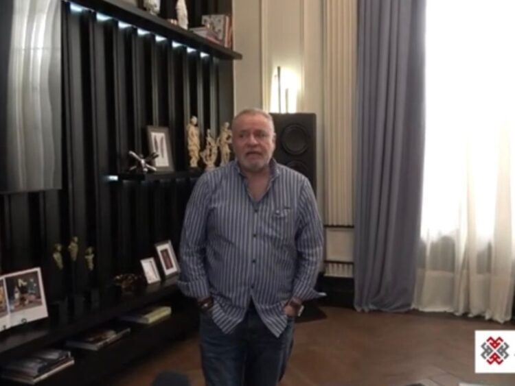 Los hilos del pasado: así es la ostentosa mansión de la trama