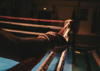 Benavidez considera que la mayor pelea sería la suya contra Canelo Álvarez