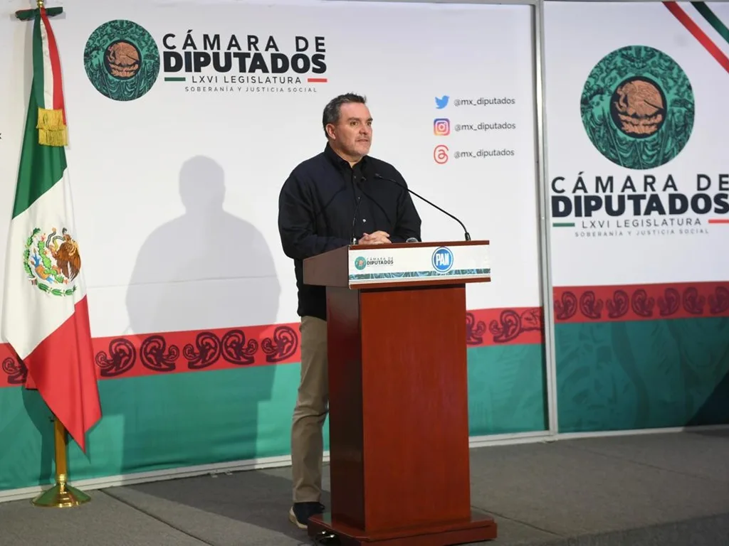 Federico Döring. No a la propuesta de Taibo II.