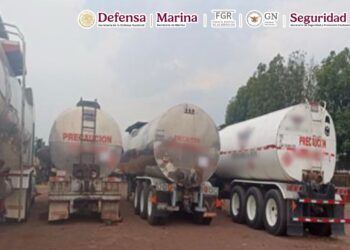 Autoridades federales llevaron a cabo un operativo en Salamanca donde se dieron las 9 detenciones por robo de hidrocarburos en Guanajuato.