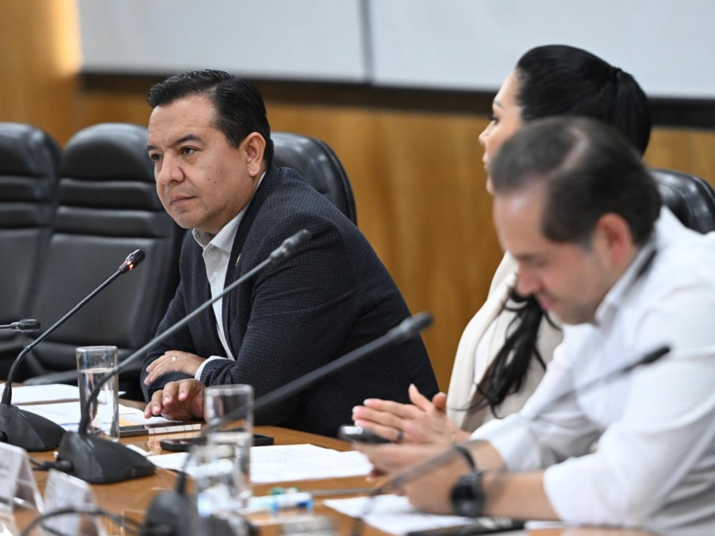 Héctor Saúl Téllez. Derogar el decreto para regularizar vehículos de procedencia extranjera.