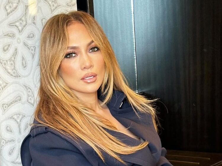 Jennifer Lopez sufre aparatoso accidente en el rostro | AMEXI/FOTO: IG @jlo
