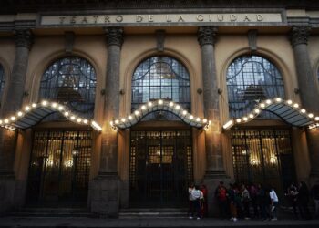 Teatro de la Ciudad Esperanza Iris celebra su 107 Aniversario | AMEXI/FOTO: La Isabel