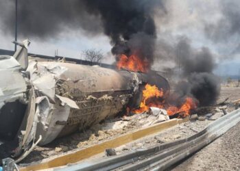 Explosión de pipa de diésel en la México-Puebla deja tres heridos