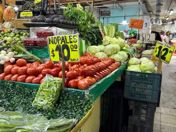 Inflación salta a 4.22% anual en primera quincena de mayo por pollo y jitomate