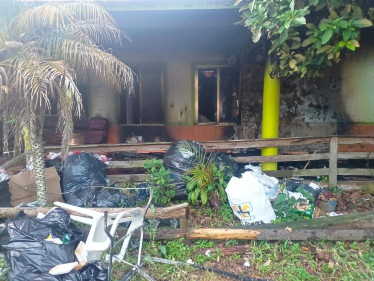 Candidato de MC en Jilotepec, Veracruz incendia casa de campaña de su contrincante de Morena. Los hechos ocurrieron en la madrugada del lunes