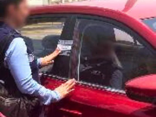 La FGR también impone sellos en automóviles oficiales para fortalecer el blindaje electoral.