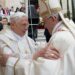 Todos hablamos del Papa, pero que significa la palabra y cuál es la misión e historia de los líderes de la iglesia católica.