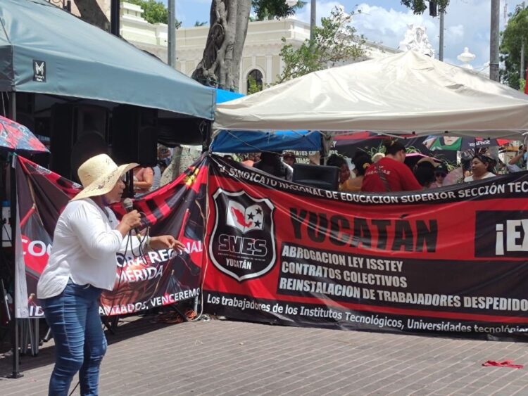Maestros disidentes en paro en Yucatán. Falta de acuerdo con la autoridad estatal.