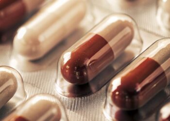 Cofepris autorizó medicamentos y tratamientos para cáncer de pulmón, colorrectal y 130 más