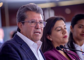 Monreal prevé dos extraordinarios para debatir 22 leyes pendientes