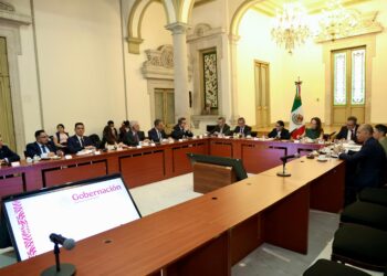 La SEGOB y la FIFA se reunieron con motivo de la organización del Mundial de Fútbol entre México, Estados Unidos y Canadá.