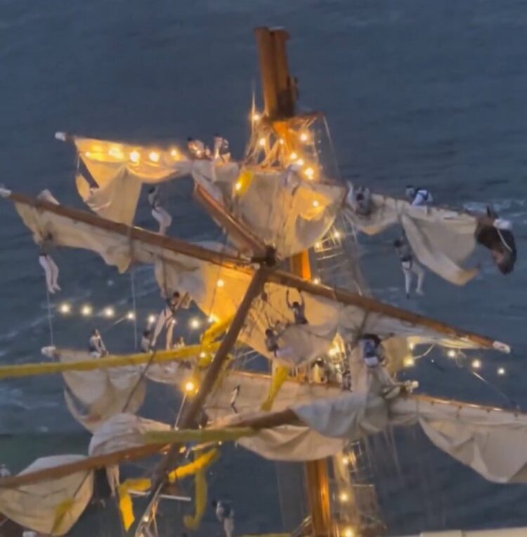 La Historia del Buque Escuela Cuauhtémoc de la Secretaría de Marina es peculiar, ya que se convirtió en el Caballero de los Mares.