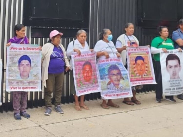 La presidenta de México, Claudia Sheinbaum informó que se trabaja en “nuevas herramientas de investigación” en el caso de Ayotzinapa.