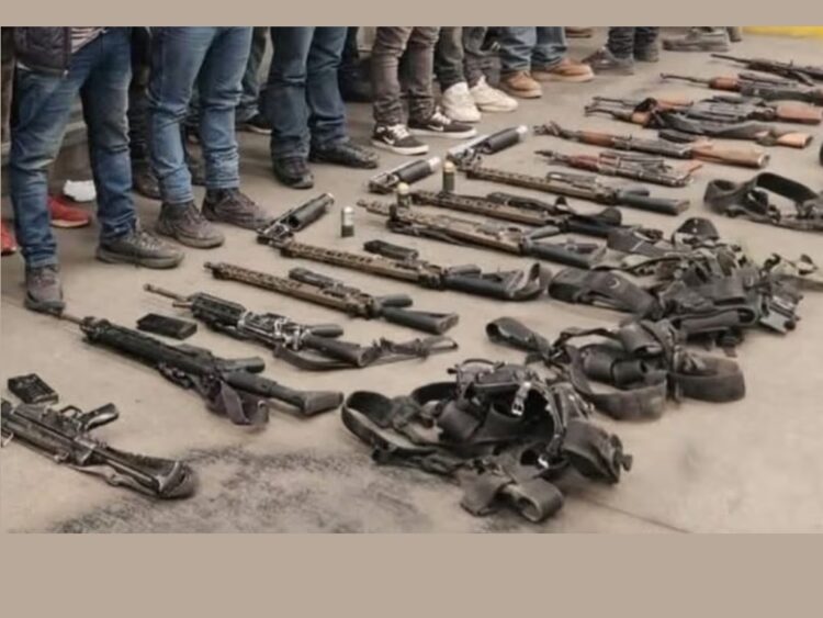 Parte de lo confiscado al Grupo X de Morelia.