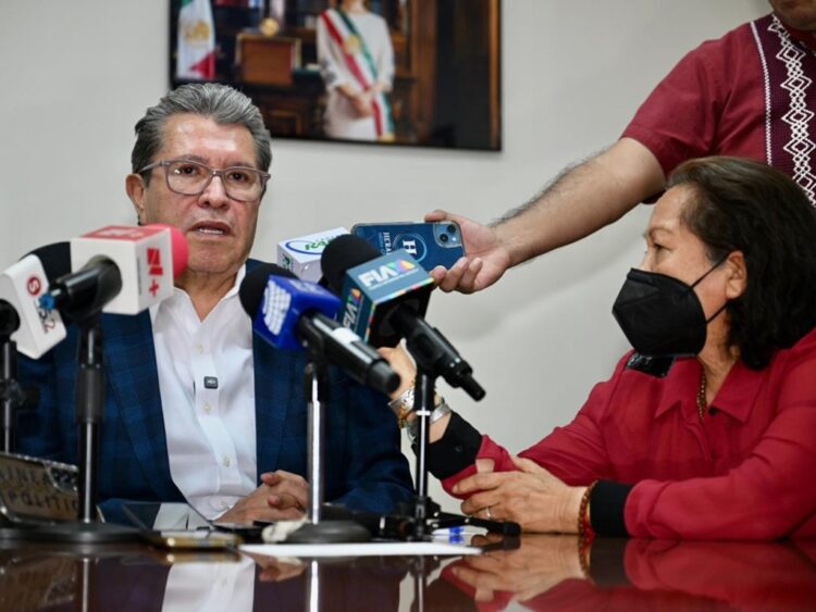 Ricardo Monreal. Revisar la seguridad de los servidores públicos.